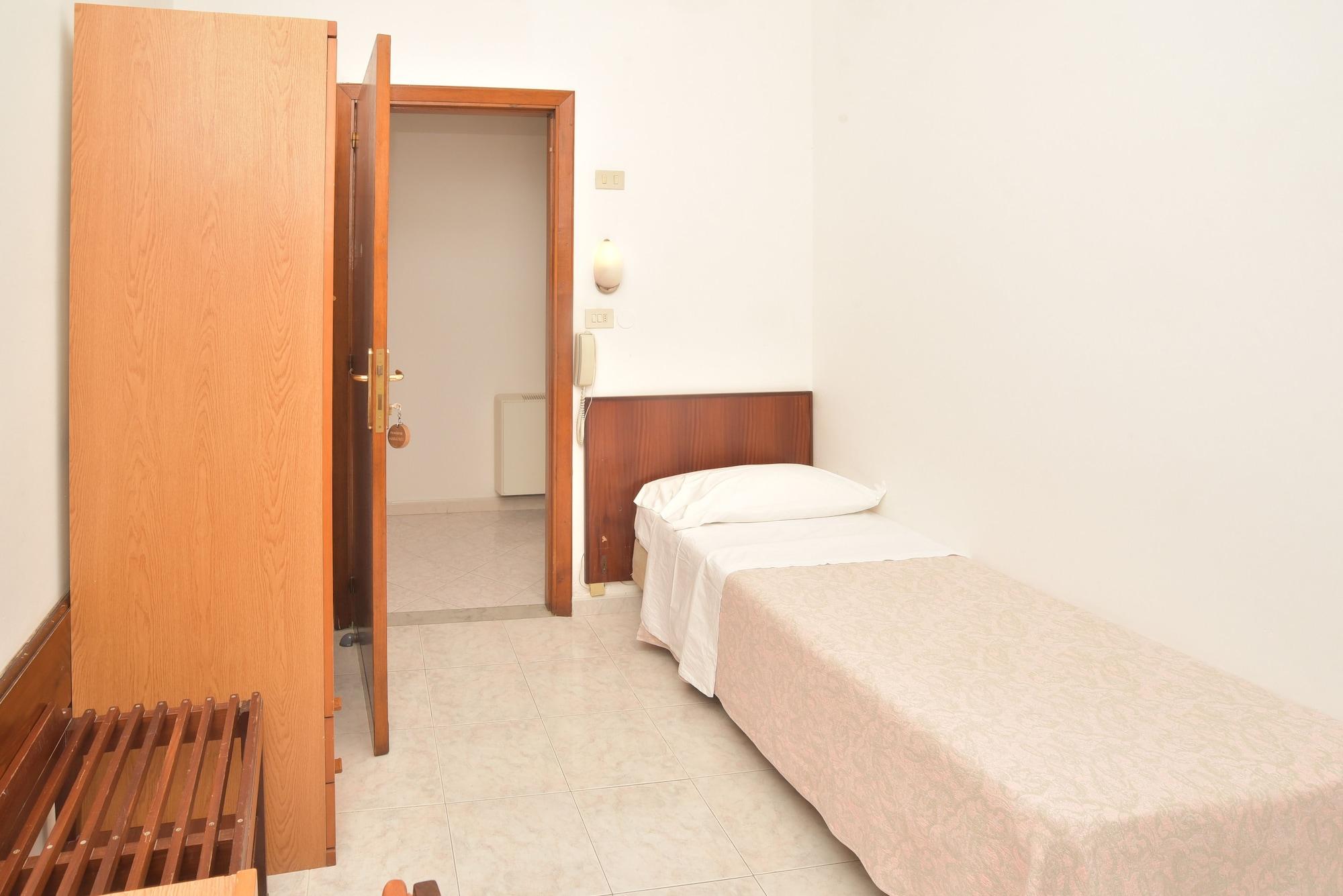 Hotel Maronti Barano dʼIschia Екстериор снимка